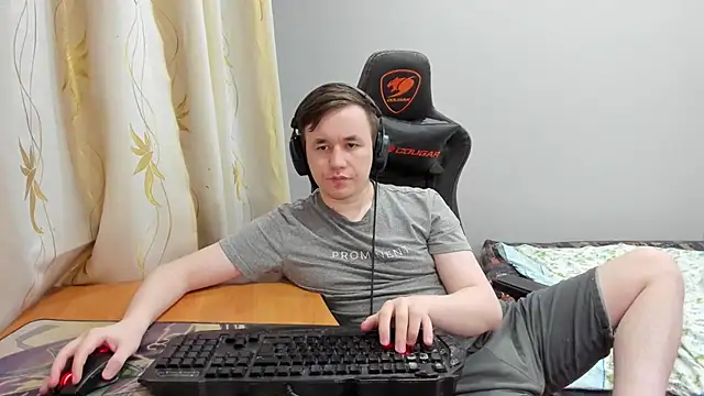 צ'אט XXX בשידור חי של iliaskrislove