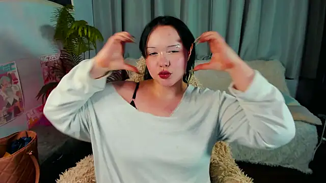 KittyNuarr 现场XXX聊天