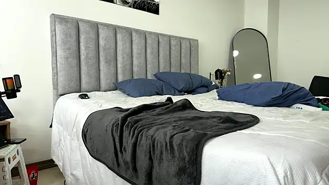 DerkAndValentina Show in webcam