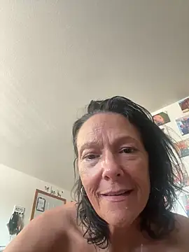 sassybrunette75 Show in webcam