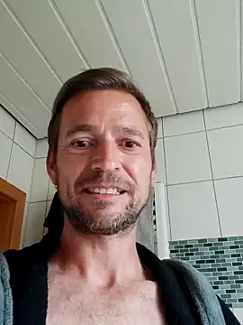 janosch319 Pertunjukan Webcam
