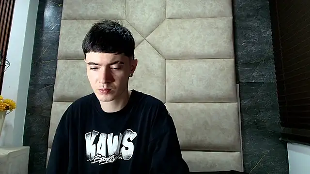 Lilkino_muller: вебкам-шоу