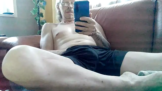 Garfield0401's Live XXX Chat