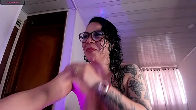 mia_velvet1 élő XXX-chatje