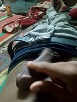 Akram5 Show in webcam