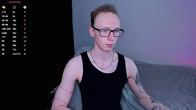 XXX chat uživo modela Alex_silent