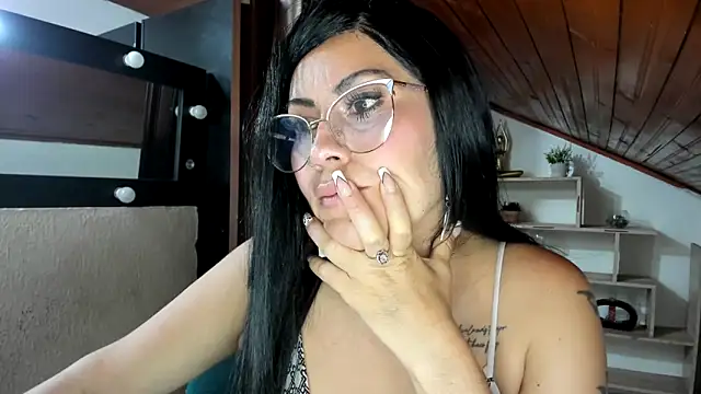 XXX chat uživo modela Tania_mature