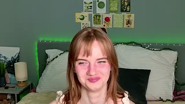 ElfieWhiteのライブXXXチャット
