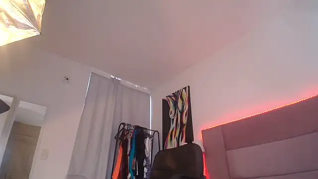 lizzy_squirt's Webcam Show