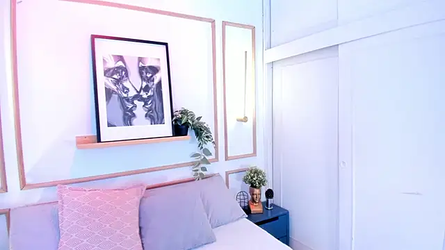 XXX chat uživo modela Nanami_