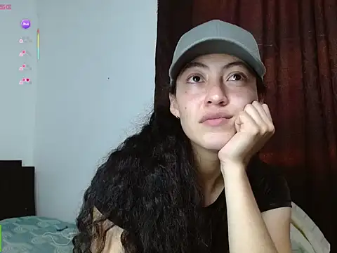 Amitlu_ live XXX chat