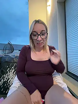 Giuliana_baby Live XXX-chat