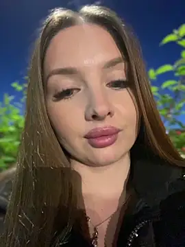 KrisMagnoly Adlı Modelin Canlı XXX Sohbeti