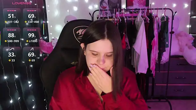 AmyVibess Adlı Modelin Canlı XXX Sohbeti