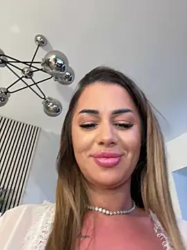 Chatroom XXX en direct de KirstieVegas