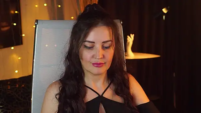 AureliaVane Adlı Modelin Canlı XXX Sohbeti