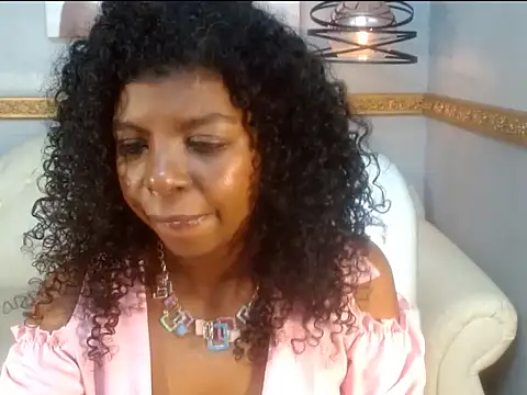 XtinaRave live XXX chat