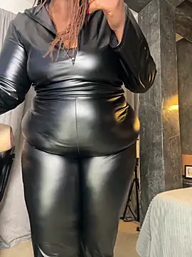 Czat XXX na żywo – AranzalatinBlaks1