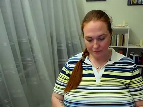 צ'אט XXX בשידור חי של Lady_Tiana