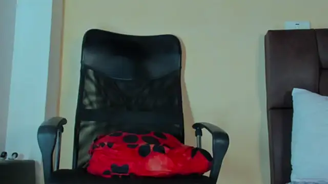 MikeRoss7777 XXX чат на живо