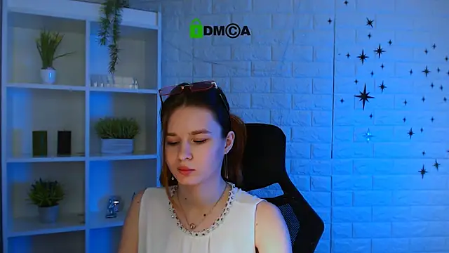 angie_foxy1 Adlı Modelin Canlı XXX Sohbeti