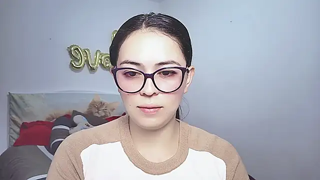 צ'אט XXX בשידור חי של mayhott2
