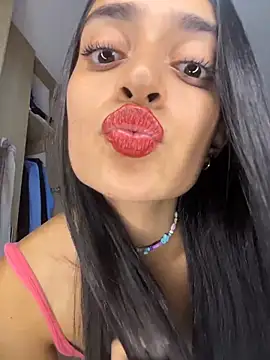 Онлайн чат XXX leilani_X