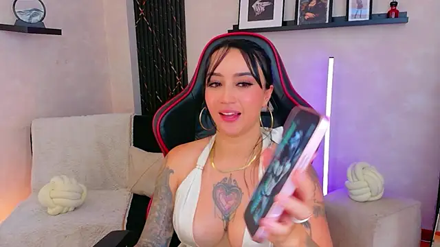 Chat +18 de EmmyEvans1 ao vivo