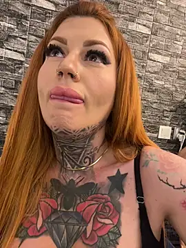 krysstal003 Adlı Modelin Canlı XXX Sohbeti