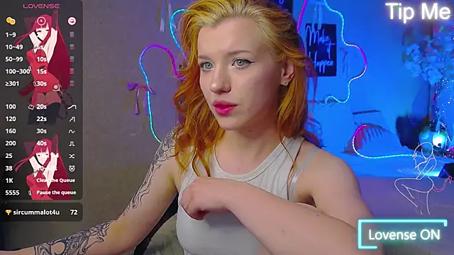 Chat XXX en directo de MeganNewCat