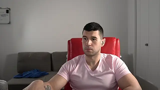 Sand0w élő XXX-chatje