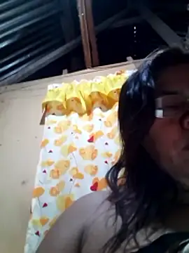 Huge_mama69: διαδικτυακό σόου στην κάμερα