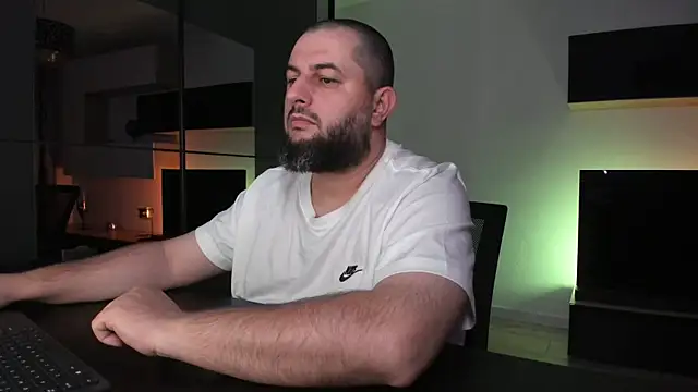 DravenPeak Chat XXX live