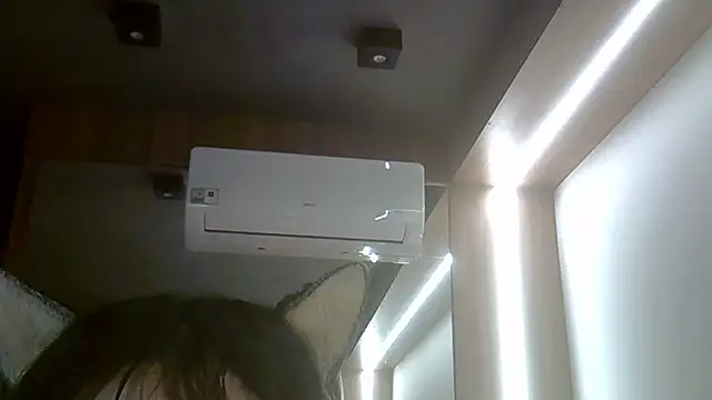 SkinnyKitten Webcam Show
