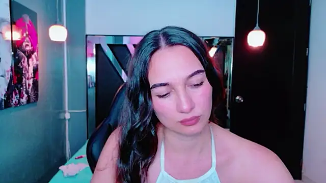 Megan_Rai Pertunjukan Webcam