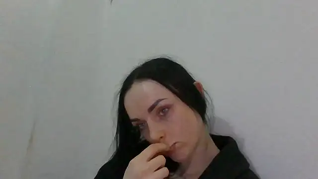 Trinsy_Love Adlı Modelin Canlı XXX Sohbeti