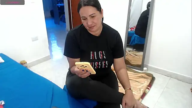 Chat XXX ao vivo de LAURA_Foxht