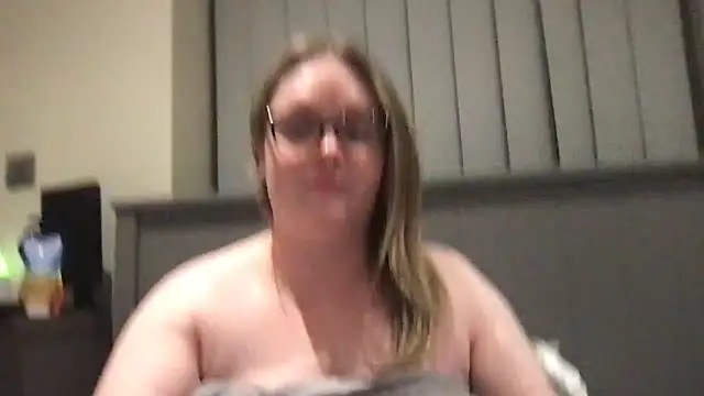 honeyyy24 실시간 채팅방