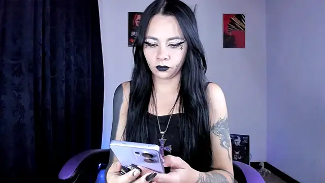 emilydolll666 Live XXX-chat