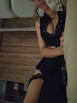 laurent369_ Adlı Modelin Canlı XXX Sohbeti