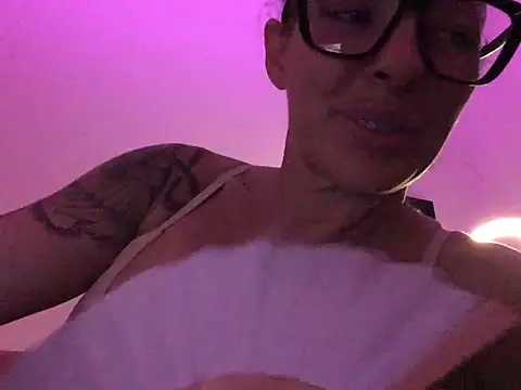 claraxloveuse Adlı Modelin Web Kamerası Şovu
