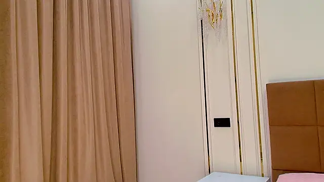 Онлайн чат XXX maddie_perezz