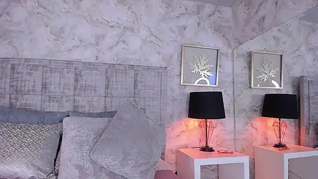 XXX chat uživo modela nathalymooree