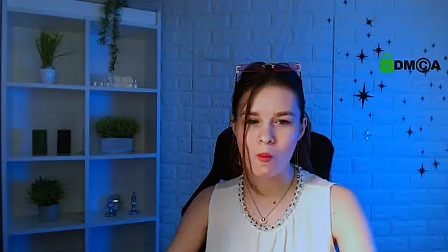 angie_foxy1's Live XXX Chat