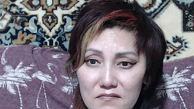 VERYHAPPYWOMANXXX élő XXX-chatje