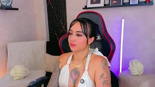EmmyEvans1 라이브 XXX 채팅