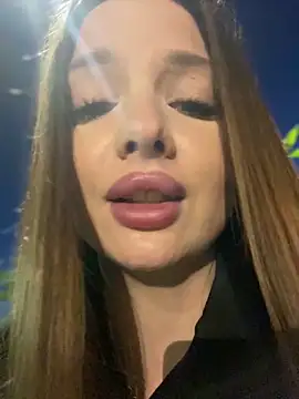 KrisMagnoly's Live XXX Chat