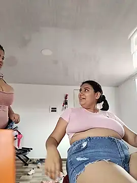 Sara_y_Amy's Live XXX Chat