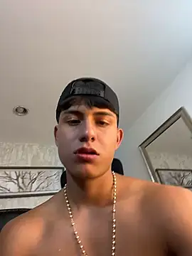 Lander_Cruz élő XXX-chatje