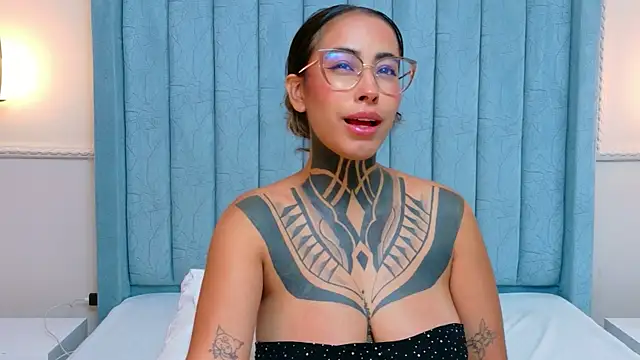 Онлайн чат XXX NicoleBlum
